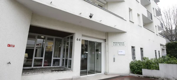 Résidence Les Pins - Résidence Services Seniors à Neuilly-Plaisance
