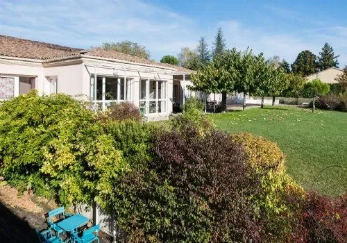 Korian Drôme Provençale - Maison de retraite / EHPAD à Charols