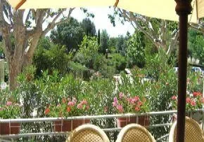 Maison De Retraite Saint Jean - Maison de retraite / EHPAD à La Fare-les-Oliviers