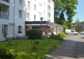 Residence Les Chataigniers - Résidence Services Seniors à Combourg