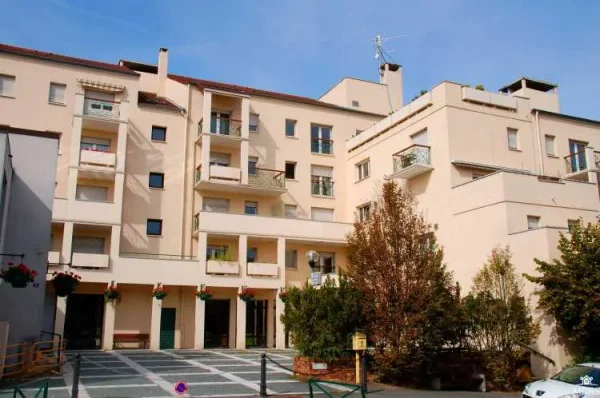 Foyer-Logement Les Belleaunes - Résidence Services Seniors à Igny