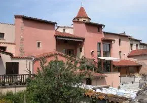 Residence Pierre De La Batie - Maison de retraite / EHPAD à Champdieu