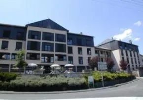 Ehpad Brun Vergeade Et L'Oustalou - Maison de retraite / EHPAD à Riom-ès-Montagnes