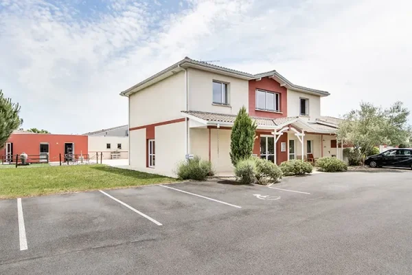 Residence Les Jardins De Jeanne - Maison de retraite / EHPAD à Izon