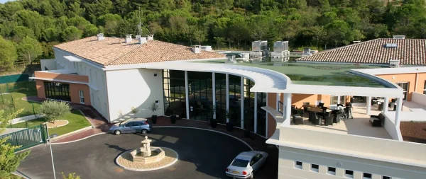 Résidence L'Oustau De Leo - Maison de retraite / EHPAD à Saint-Saturnin-lès-Avignon