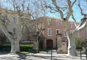Residence Le Pays D Aigues - Maison de retraite / EHPAD à La Tour-d'Aigues