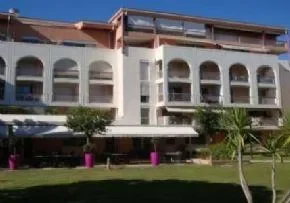 Résidence Les Hespérides du Prado - Résidence Services Seniors à Marseille