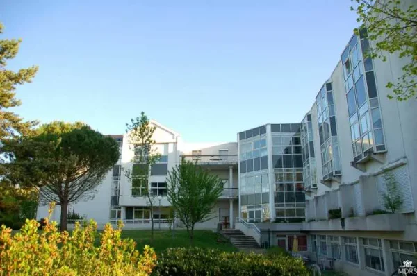 EHPAD Saint Louis - Maison de retraite / EHPAD à Saint-Jean-d'Angély