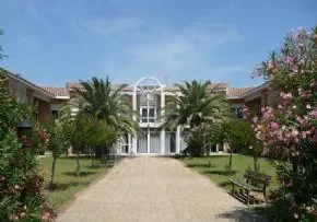 Maison De Retraite Les Pins - Maison de retraite / EHPAD à Cessenon-sur-Orb