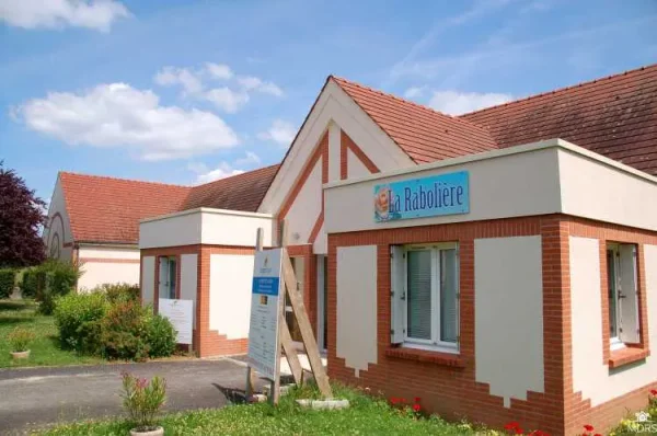 La Raboliere - Résidence Services Seniors à La Ferté-Saint-Aubin