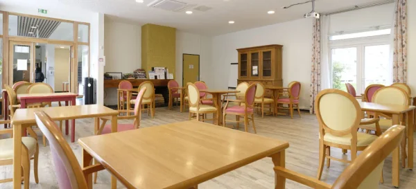 Residence Les Lozaits - Résidence Services Seniors à Villejuif