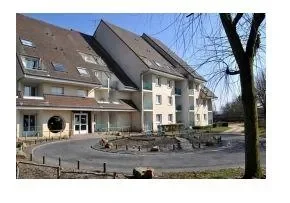 Residence Le Village - Résidence Services Seniors à Bresles