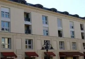 Résidence Les Hespérides des Manèges - Résidence Services Seniors à Versailles