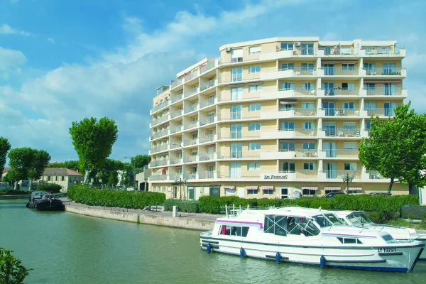 Résidence Services Les Floriales - Résidence Services Seniors à Narbonne