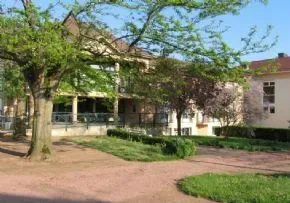 Maison De Retraite Lucie Et Raymond Aubrac - Maison de retraite / EHPAD à Salornay-sur-Guye