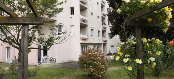 Résidence Yvonne Colas - Résidence Services Seniors à Éragny