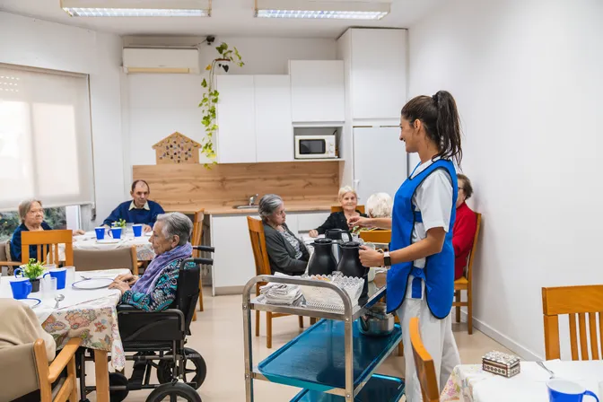 Tout savoir sur le séjour temporaire en Ehpad : avantages et limites