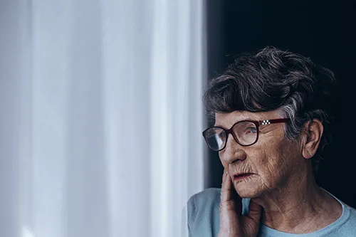 Faciliter les signalements de maltraitance des personnes âgées