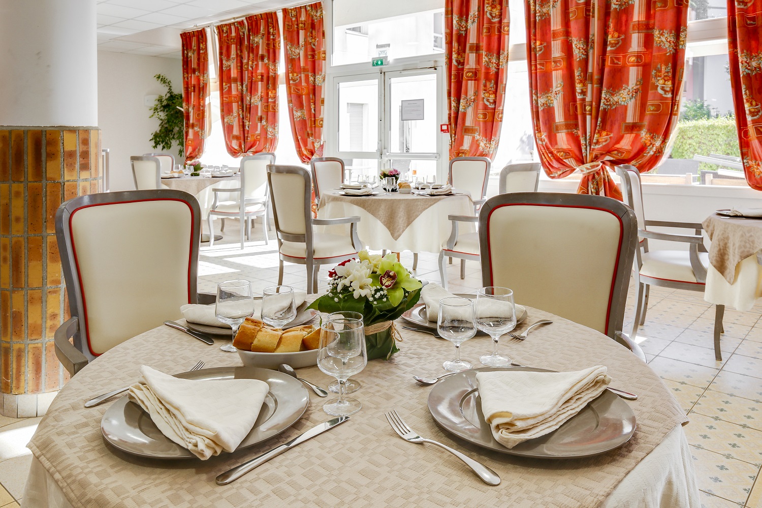Maison De Retraite Les Jardins Du Plessis Sainte geneviève des bois Ehpad Les Jardins du Plessis - Sainte-genevieve-des-bois-45 : Maison de  retraite | Booking Seniors